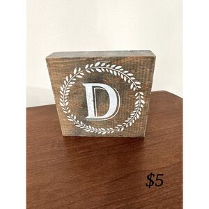 Small wooden D